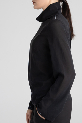 Водолазка черная шелковая с ручной росписью