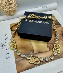 Колье-чокер DOLCE&G с кристаллами и подвесками лого