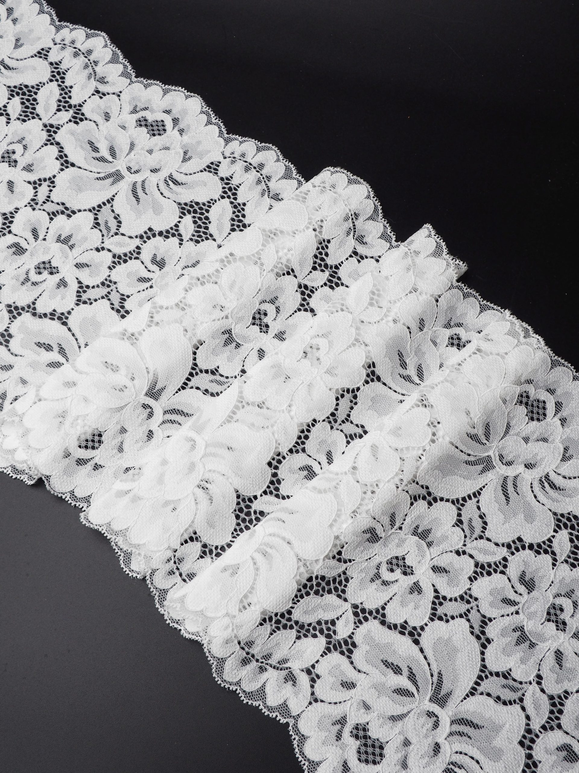 Эластичное кружево кипельно-белое ширина 22 см ОТРЕЗЫ