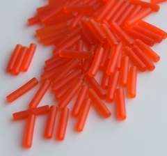 Стеклярус Тохо 9 мм 0005F светло-красный матовый