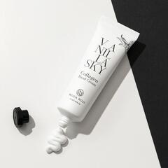 Крем для рук с коллагеном с ароматом ванили RODAROJI Vanilla Sky Collagen Hand Cream (50 мл)
