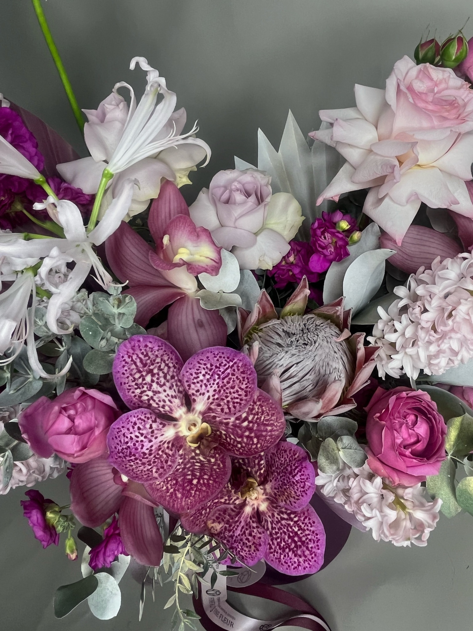 Интернет-магазин цветов FINE FLEUR: заказывайте букеты онлайн с доставкой