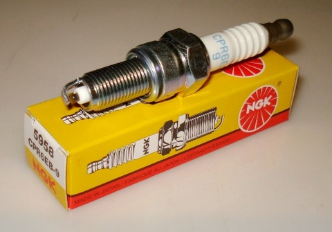 Свеча NGK CPR6EB-9