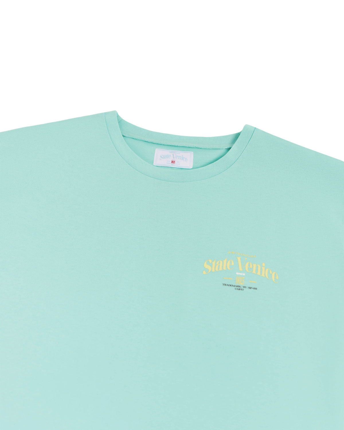 Укороченная футболка