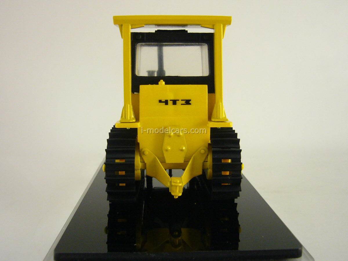 Promtractor MODEL CARS ChTZ UralTrac Tractor T-10 with hard towbar 1:43 Promtractor