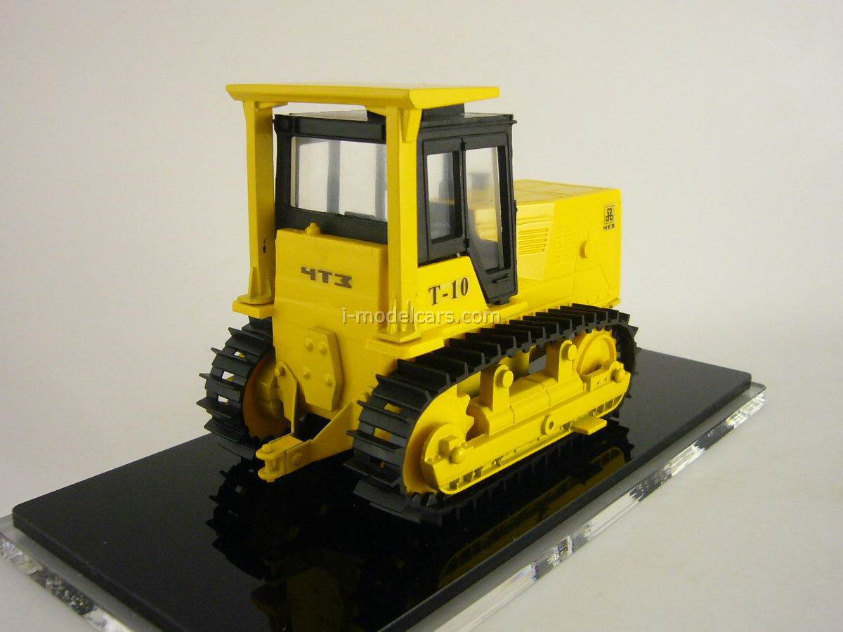 Promtractor MODEL CARS ChTZ UralTrac Tractor T-10 with hard towbar 1:43 Promtractor