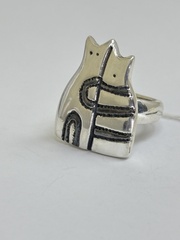 Кошки  (кольцо из серебра)