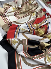 Шёлковый шарф Burberry, 210х70см, Ремни, подшит, с бирками и пакетом