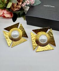 27342-sergi-klipsy-krupnye-kvadraty-iz-latuni-ysl