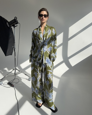 Брюки из вискозы цветы зеленый