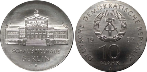 10 марок 1987 года 750 лет Берлину Здание театра  Германия. ГДР