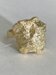 Sasso piccolo (кольцо из серебра с позолотой)