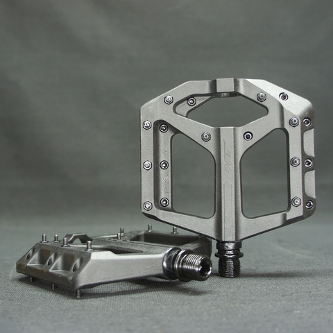 Педали для велосипеда HT PA32A нейлоновые черные