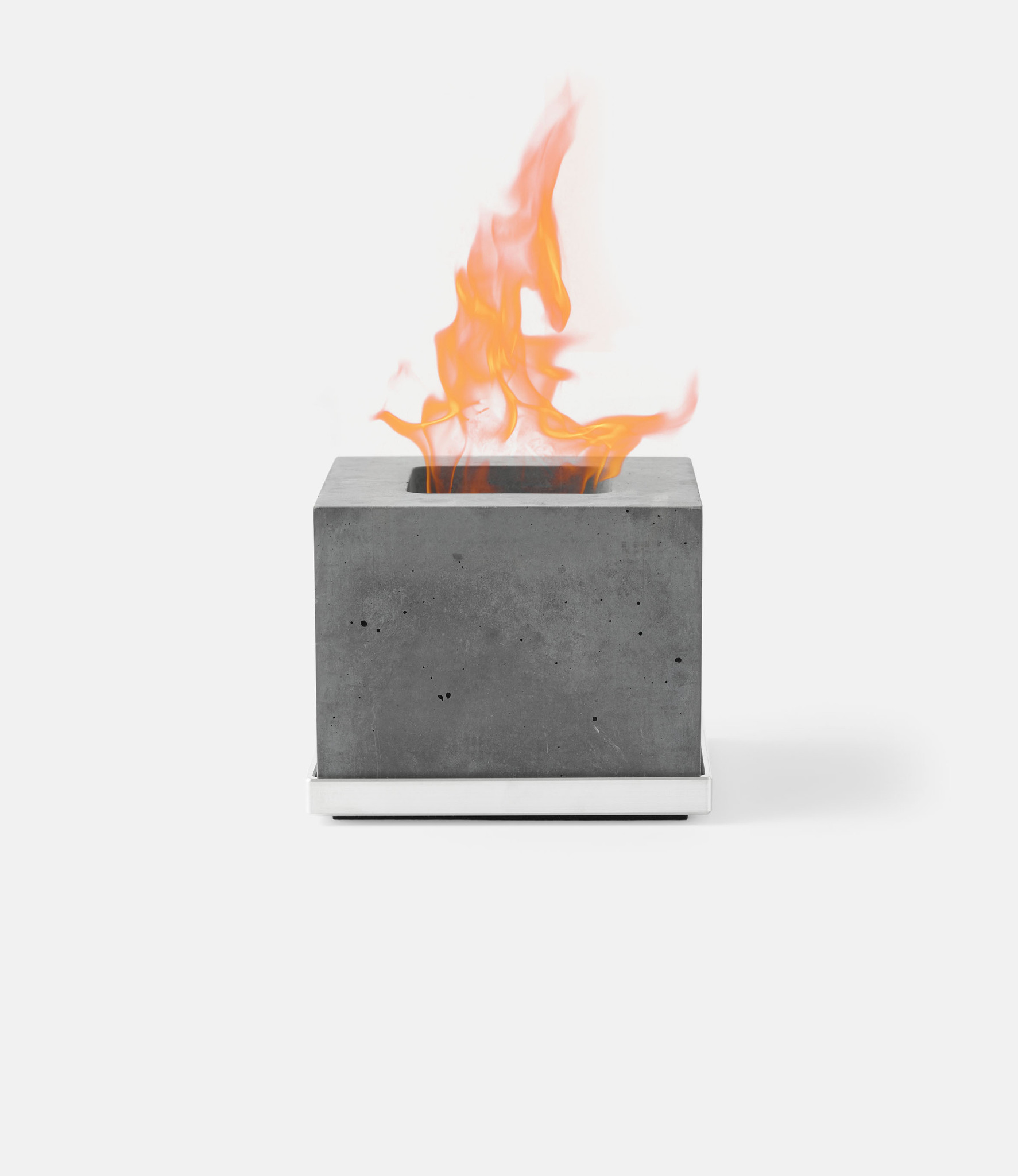 Flikrfire Fireplace Square Silver — портативный камин из бетона