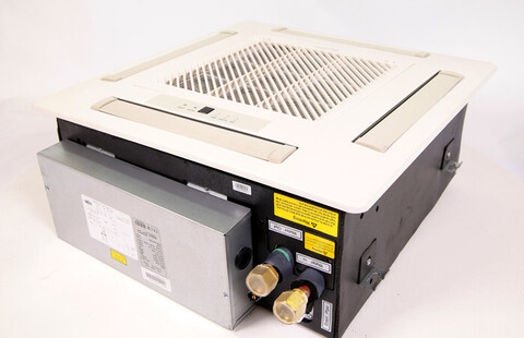 Кассетный фанкойл AERONIK AFP 102 XD/B-T с панелью ATB03 (5,0 кВт)