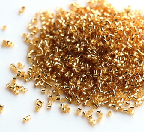 DBS-0042 - Silver Lined Gold