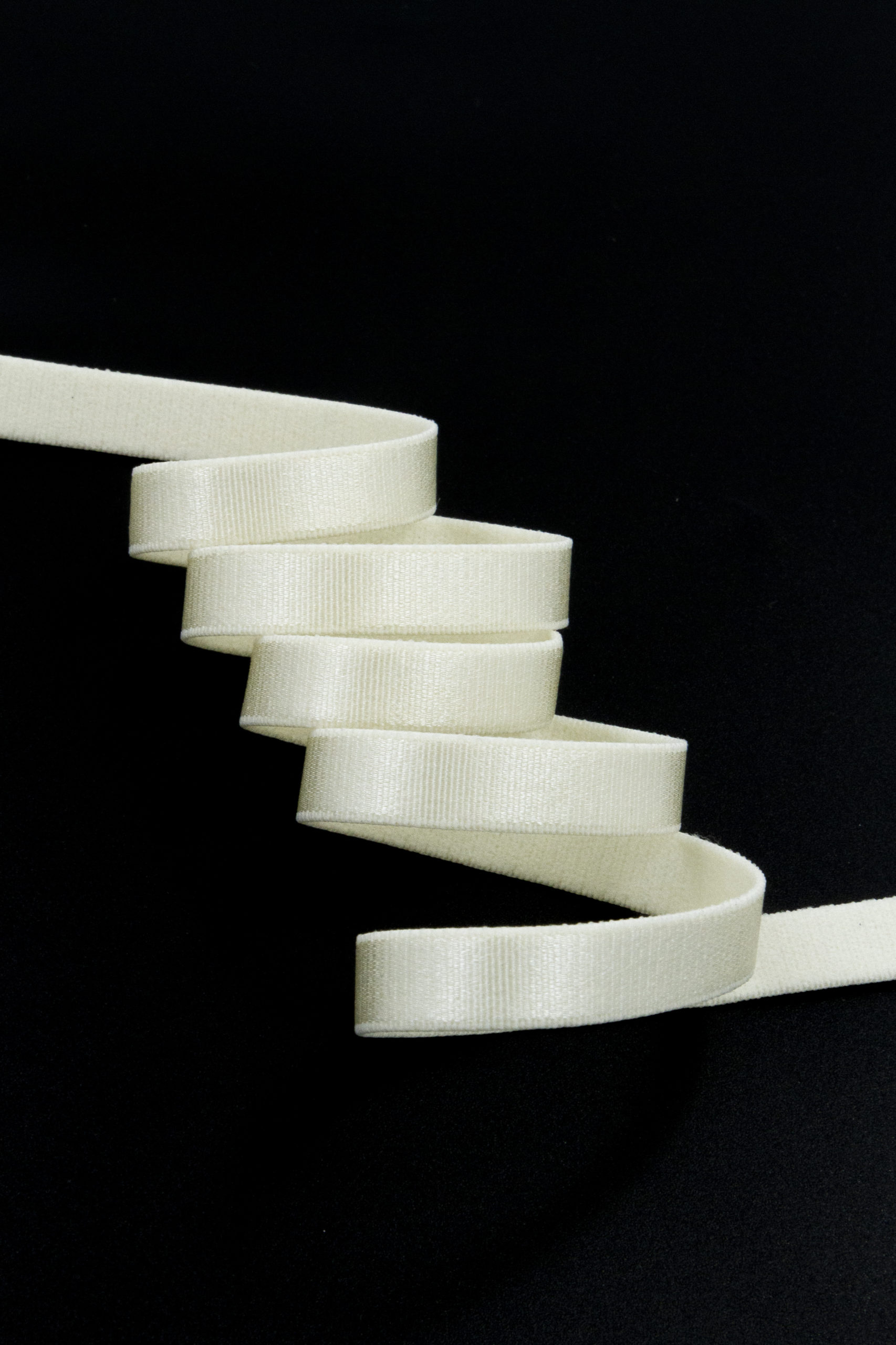 Резинка бретелечная шампань глянцевая ширина 10 мм