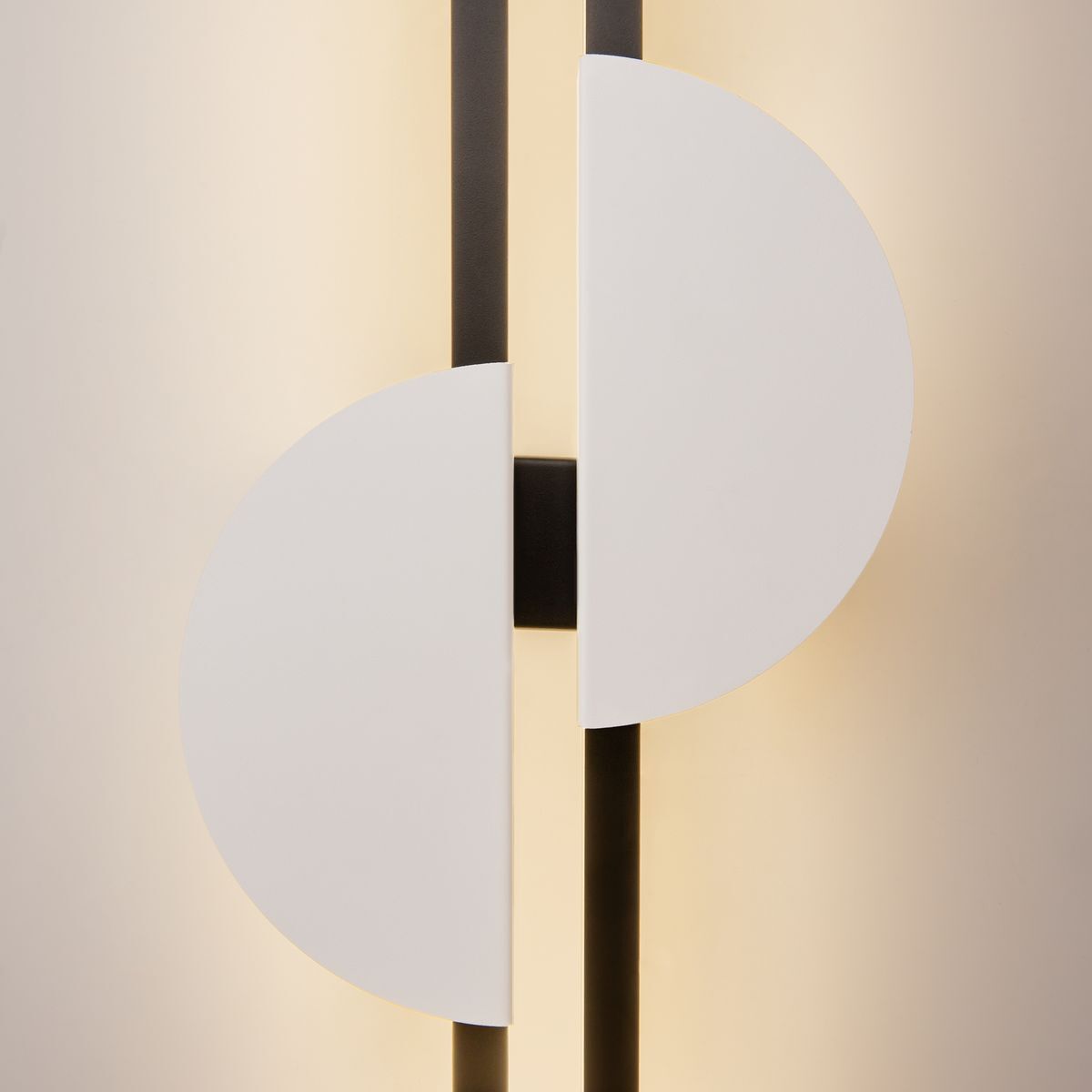 Настенный светодиодный светильник Maytoni Modern Skyline MOD179WL-L22W4K1