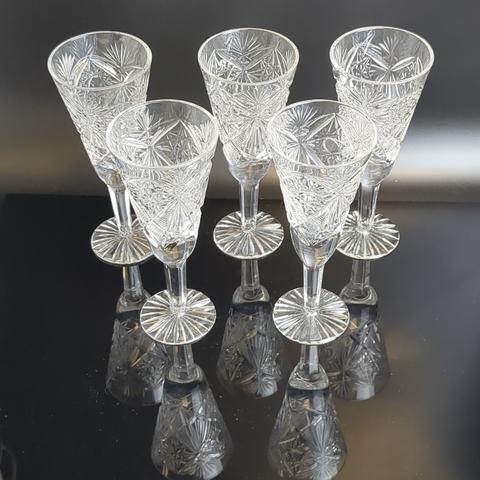 Фужеры набор из 5 штук хрустальные, алмазная грань, геометрический орнамент, 16.5 см, (объём -? мл), винтаж СССР 1970-1990 гг