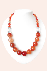 крупные бусы из сердолика и горного хрусталя