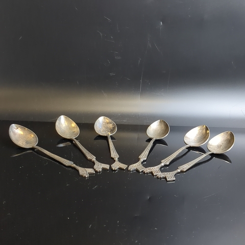 Набор из 6 чайных ложек в коробке. Черенок декорирован изображением петушка., мельхиор (медь-никель), Красносельская ювелирная фабрика, СССР, 1950-1960 гг.