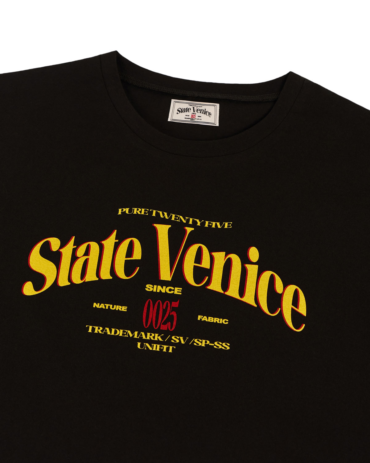 Укороченная футболка