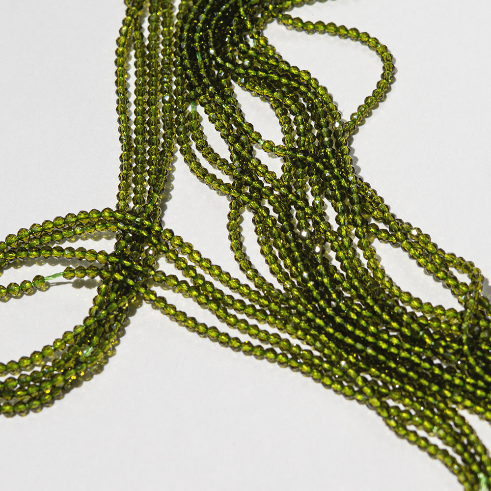 Зеленая шпинель синтетическая, 2мм, шар, микроогранка