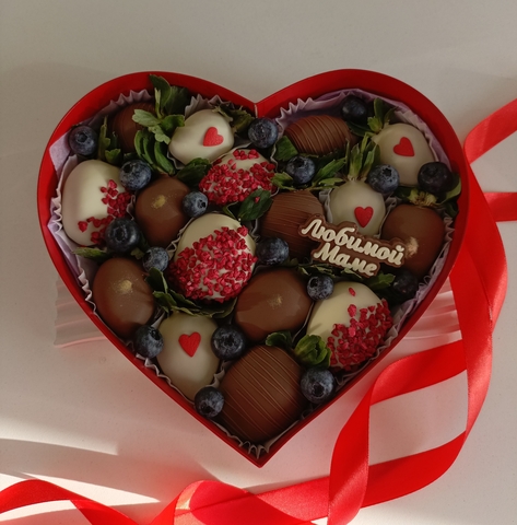 Клубника в шоколаде сердце 