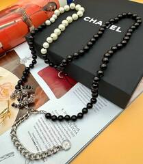 poyas-cepochka-s-zhemchugom-v-stile-chanel