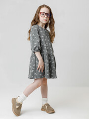 Платье  для девочки  КР 5899/пряный базилик,нежные цветочки к585