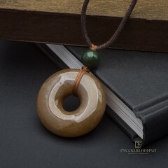 Диск Би из табачного нефрита