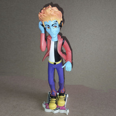 Б/У Холт Хайд Фигурка из Журнала 15 см