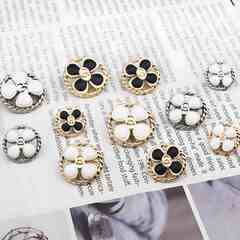 Пуговица 70049