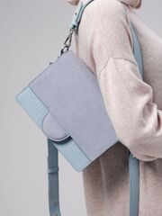 Сумка замшевая через плечо голубая крок