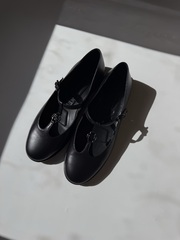 Балетки из натуральной кожи в стиле Мери Джейн