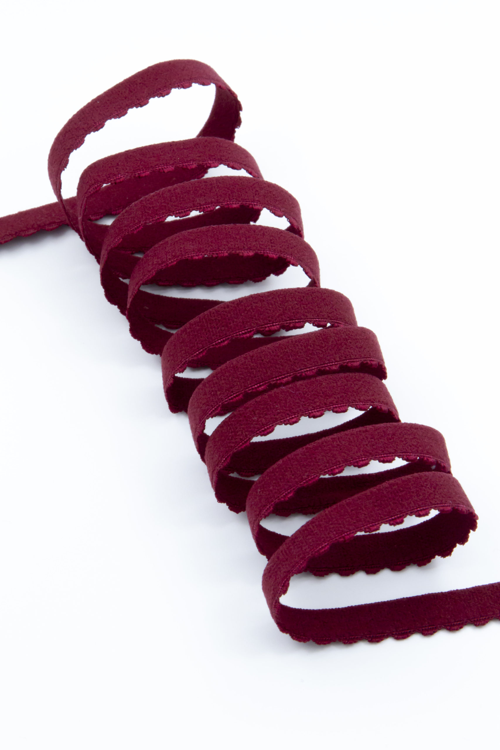 Резинка отделочная 10 мм с учетом фестона бордовая