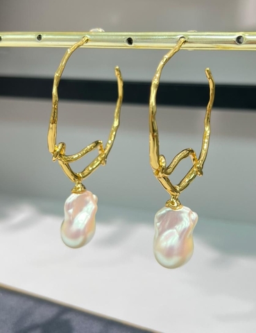 Серьги с подвеской из барочного жемчуга