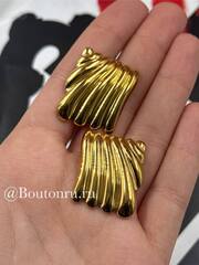 Серьги золотистые прямоугольные с объемным узором