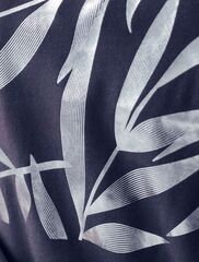 Нарядная футболка с серебристым принтом  D49.134 (131594)