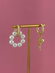 Серьги ассиметричные с жемчугом и крестиком