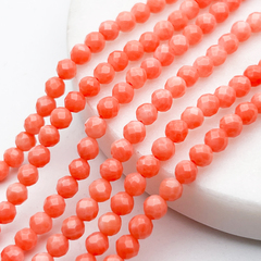 Коралл тонированный граненый бусины, диаметр около 4,2 мм, цена за отрезок 19 см (1/2 нити)
