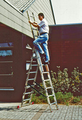 Трехсекционная универсальная лестница с допфункцией CORDA 3х8 (13385)