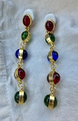 sergi-dlinnye-s-cvetnymi-kamnyami-v-vintazhnom-stile-italyanskij-stil