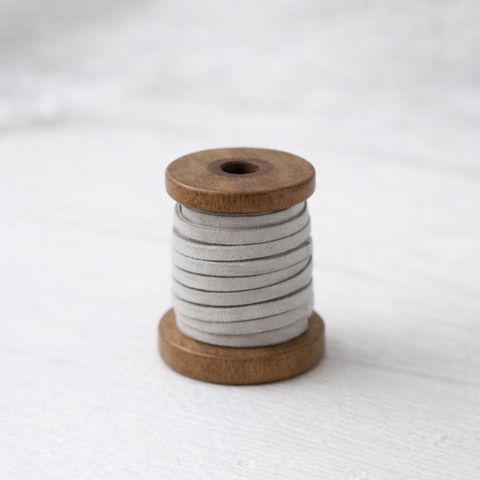 Шнурок TETRA замшевый серый