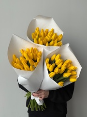 Охапка тюльпаны классика - желтый цвет 25 шт