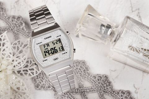 Часы Casio B640WDG-7A