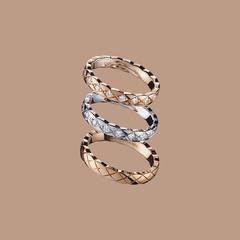 84627- Кольцо CHANEL crush цвет белое золото, качество lux