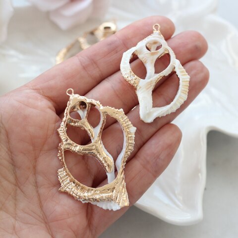 Подвеска Ракушка с позолотой 45-60 на 30-45 мм, РК053