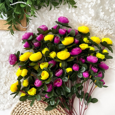 Камелии-розочки искусственные, Желтые и сиреневые, 36 см, около 60 бутонов в наборе, набор 4 букета.