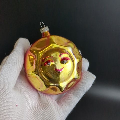 Ёлочная игрушка "Солнце", Медальон с лицом двусторонний, ясно солнышко, стекло, подвесная, винтаж СССР 1960-1980 гг